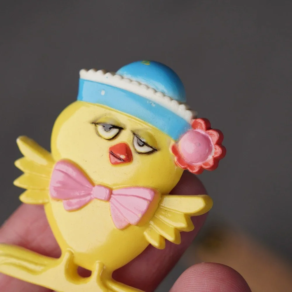 Vintage Chick Pin Yellow Plastic Bird Sailor Hat Norcross Patroller Hong Kong
